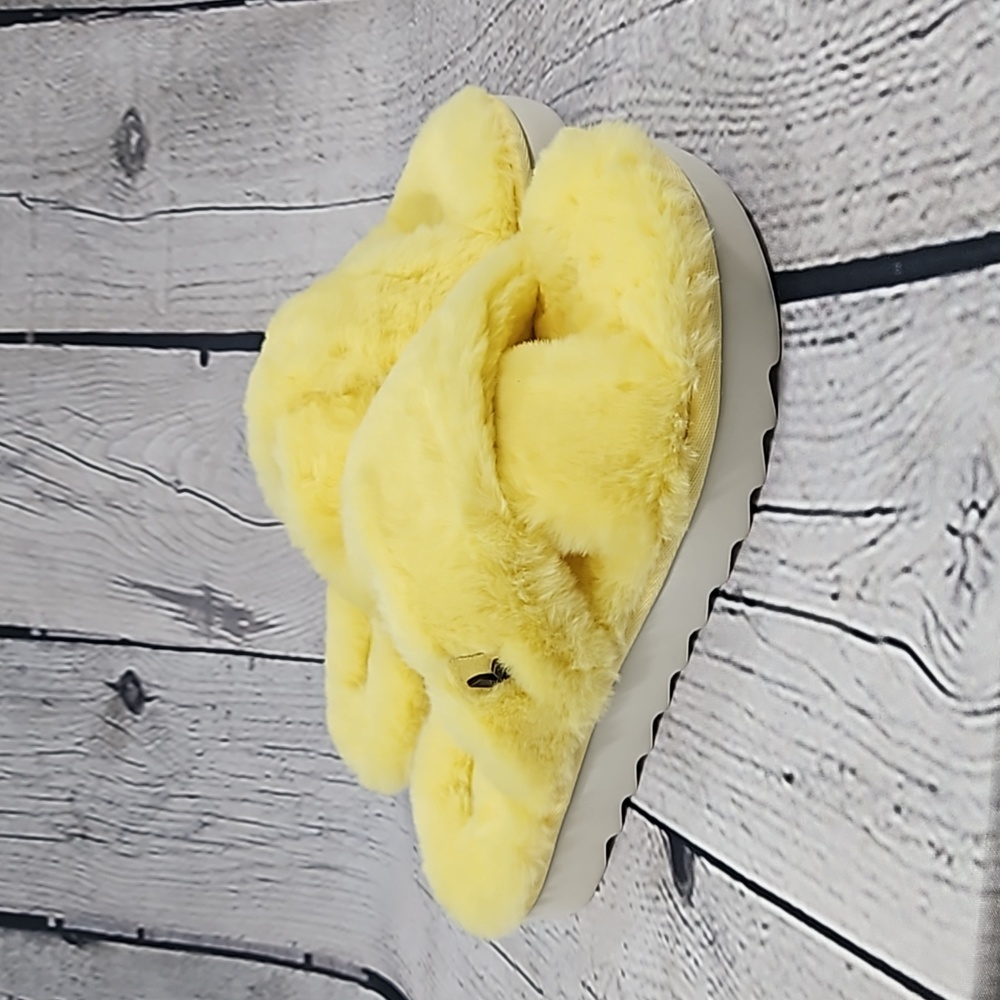 Koolaburra by UGG Fuzz-It Women's Yellow Slide Slipper Size 8